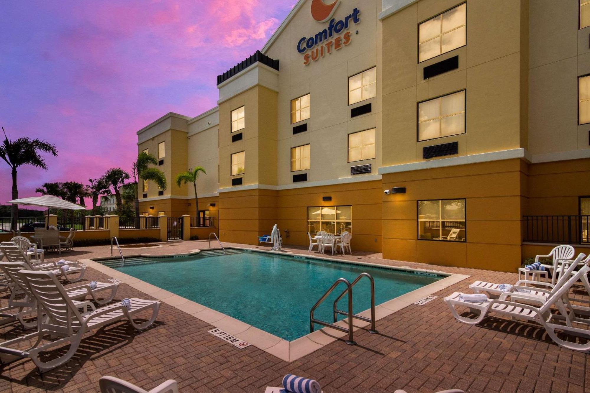Comfort Suites Vero Beach I-95 Exterior foto